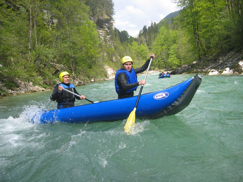 rob fin Kanu auf der Salza